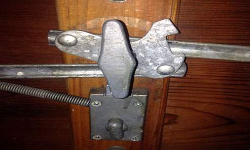 Rollup door lock